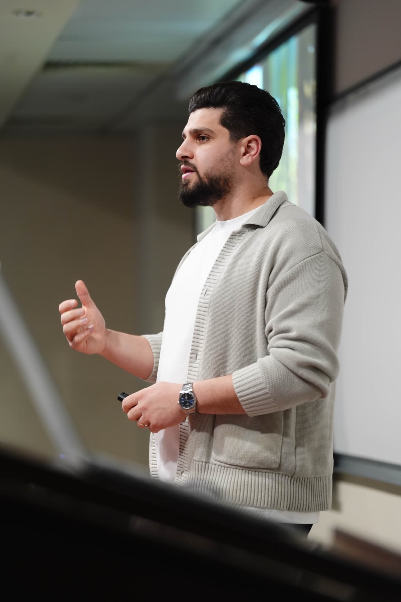 Omar Kandil, Speaking portrait